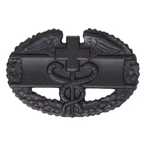 Army Badge: Combat Medical First Award, black metal