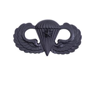 Army Badge: Combat Parachute First Award, black metal