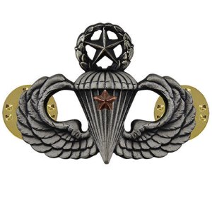 Army Badge: Master Combat Parachute First Award, silver oxidized