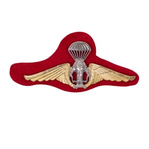 Army Badge: Thailand Jump Wings, with red felt backing Regulation size