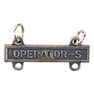 Army Qualification Bar: Operator S, silver oxidized finish