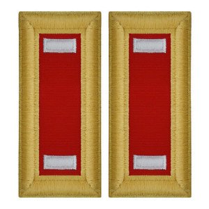 Army Shoulder Strap: First Lieutenant Artillery, female