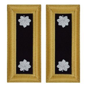 Army Shoulder Strap: Lieutenant Colonel Chaplain, female