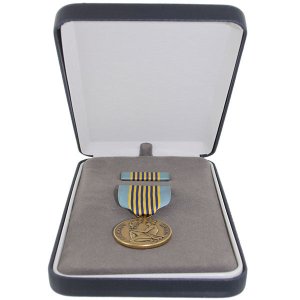 Decorations Medal Presentation Set: Airman''s Medal