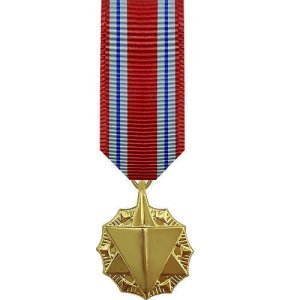 Decorations Miniature Medal: 24k Gold Plated: Combat Readiness