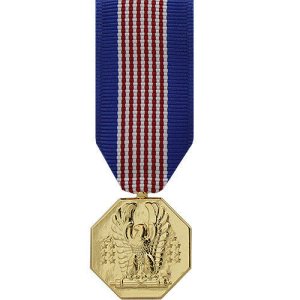 Decorations Miniature Medal: 24k Gold Plated: Soldier''s Medal