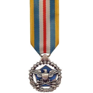 Decorations Miniature Medal: Defense Superior Service