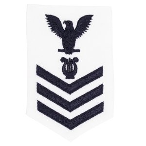 Navy E6 Female Rating Badge: Musician, white