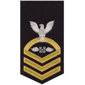 Navy E7 Male Rating Badge: Aviation Boatswain''s Mate, seaworthy gold on blue
