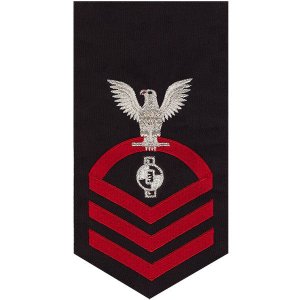 Navy E7 Male Rating Badge: Engineering Aide, seaworthy red on blue