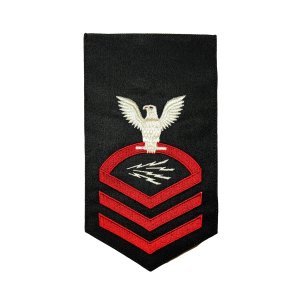 Navy E7 Male Rating Badge: Information Technician Specialist, seaworthy red on blue