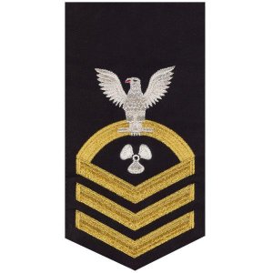 Navy E7 Male Rating Badge: Machinist''s Mate, seaworthy gold on blue