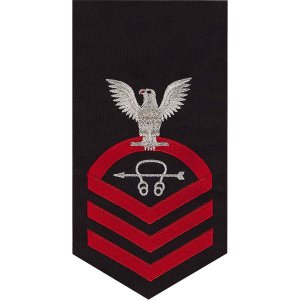 Navy E7 Male Rating Badge: Sonar Technician, seaworthy red on blue