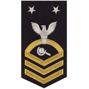 Navy E9 Male Rating Badge: Machinery Repairman, seaworthy gold on blue
