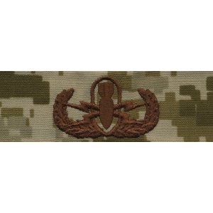 Navy Embroidered Badge: Basic E.O.D., Desert Digital