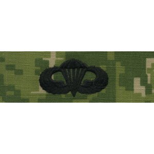 Navy Embroidered Badge: Basic Parachutist, Woodland Digital NWUIII