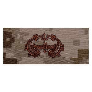 Navy Embroidered Badge: Deep Submergence, Desert Digital
