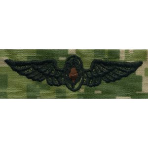 Navy Embroidered Badge: Flight Surgeon, Woodland Digital