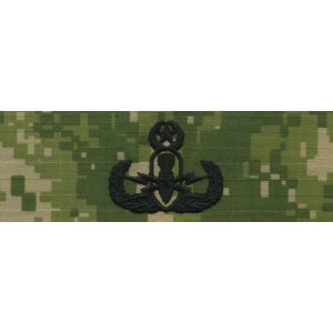 Navy Embroidered Badge: Master E.O.D., Woodland Digital