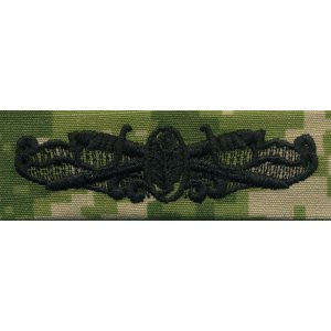Navy Embroidered Badge: Surface Warfare Medical Service, Woodland Digital
