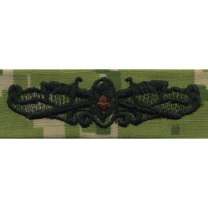 Navy Embroidered Badge: Surface Warfare Medical, Woodland Digital