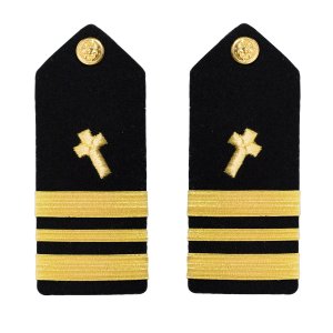 Navy Shoulder Board: Lieutenant Commander Christian Chaplain, male