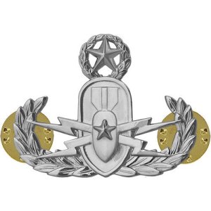 Air Force Badge: Explosive Ordnance Disposal: Master, midsize