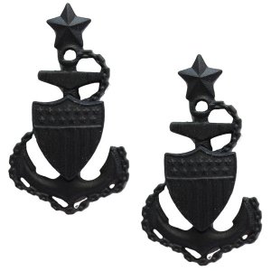 Coast Guard Collar Device: E8 CPO: Senior, black metal