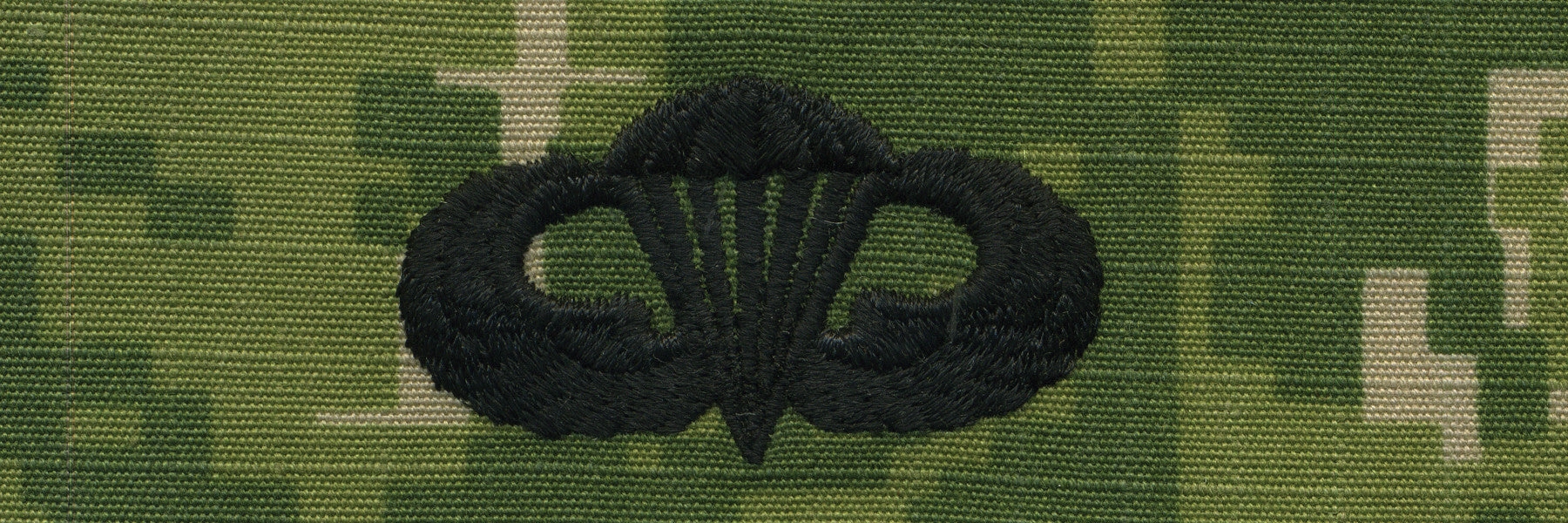 Picture of US Navy Badges Embroidered Basic Parachutist: Woodland Digital Nwuiii