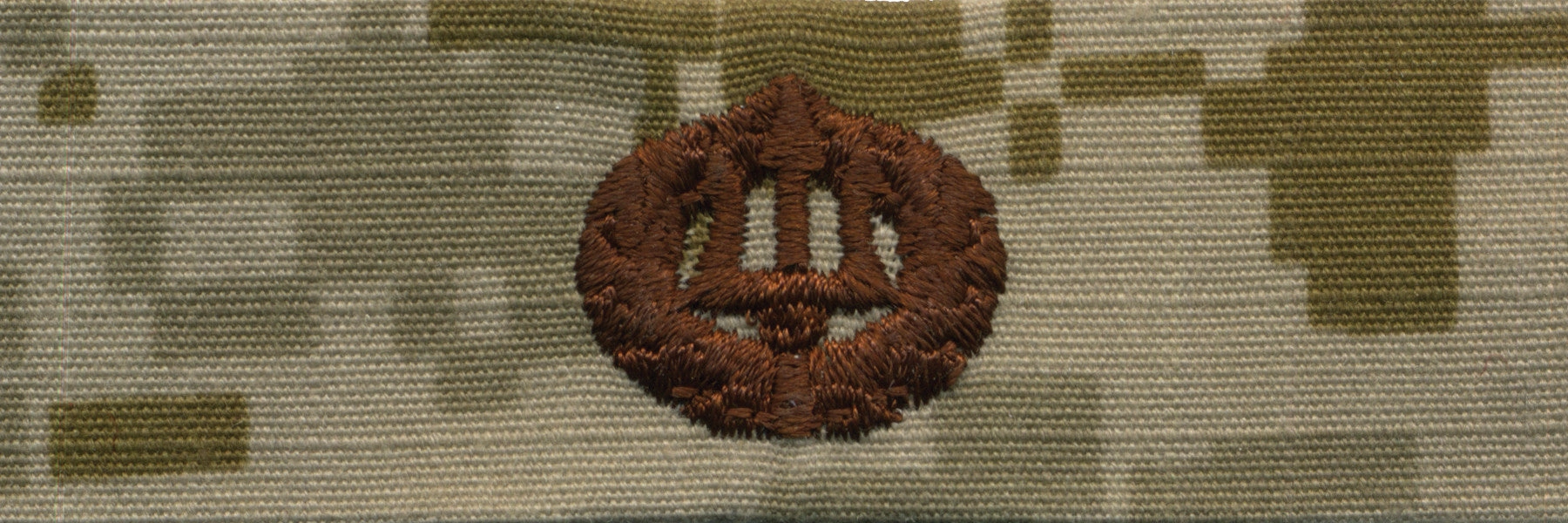 Picture of US Navy Badges Embroidered Command Ashore: Desert Digital