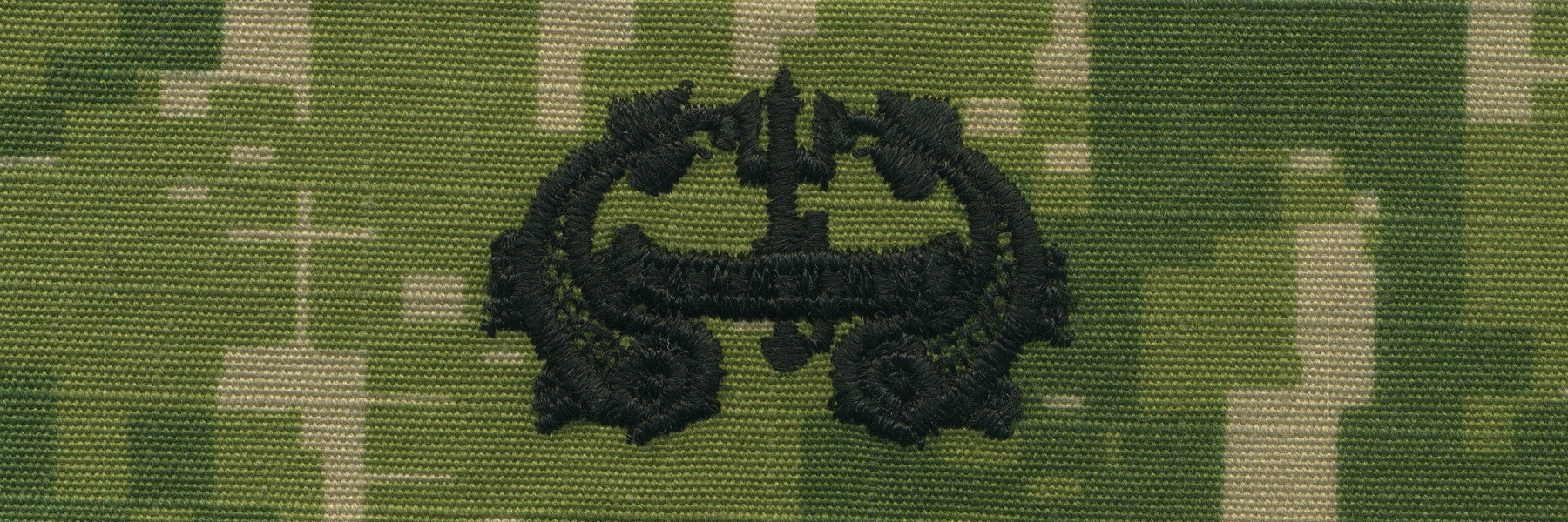 Picture of US Navy Badges Embroidered Deep Submergence: Woodland Digital