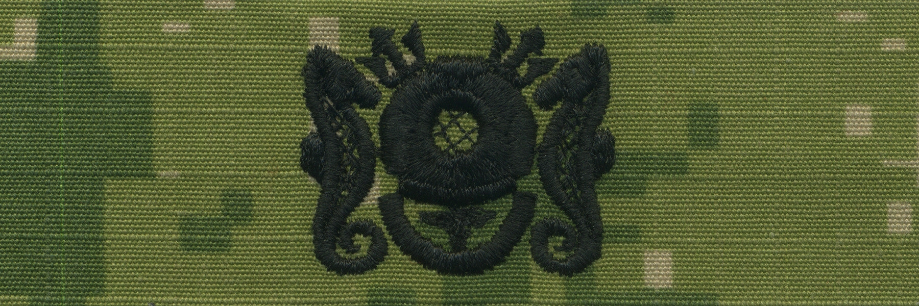 Picture of US Navy Badges Embroidered Diving Medical Technician: Woodland Digital