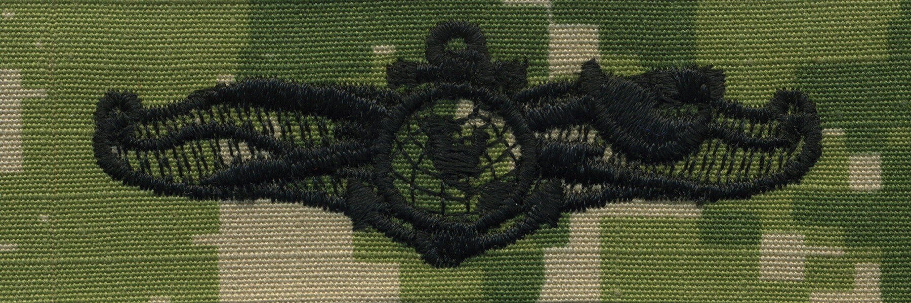 Picture of US Navy Badges Embroidered Information Dominance Warfare: Enlisted: Woodland Digital