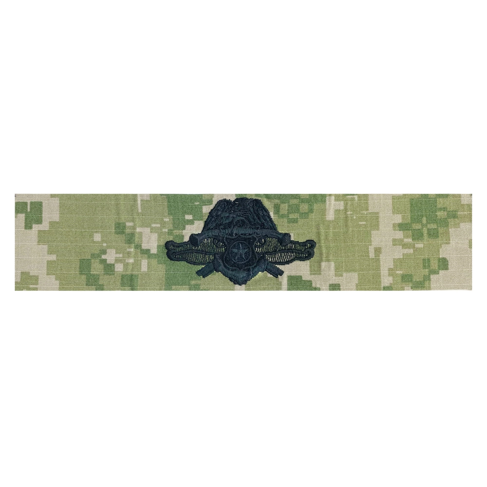 Picture of US Navy Badges Embroidered Security Forces Specialist Master/Officer: Woodland Digital