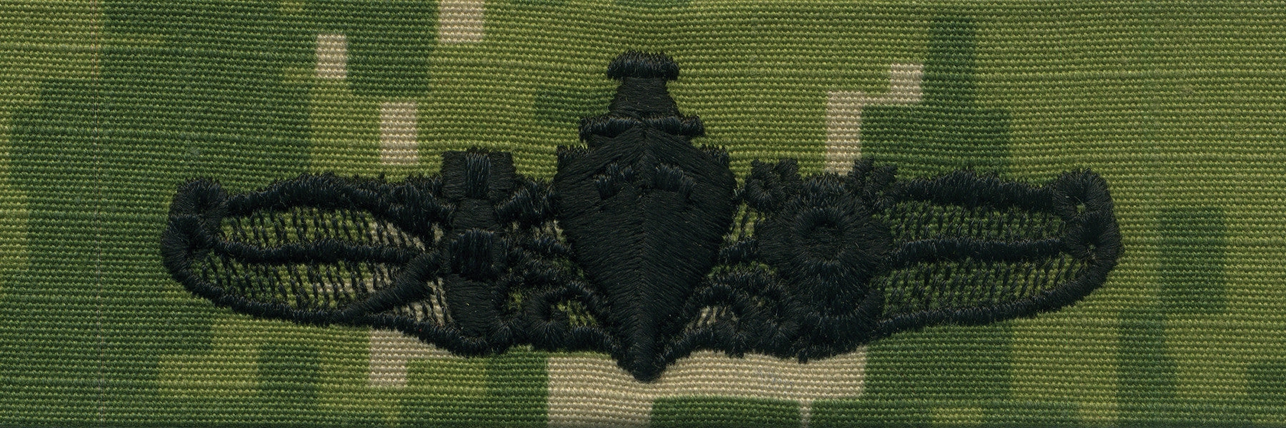 Picture of US Navy Badges Embroidered Special Operations Officer: Woodland Digital