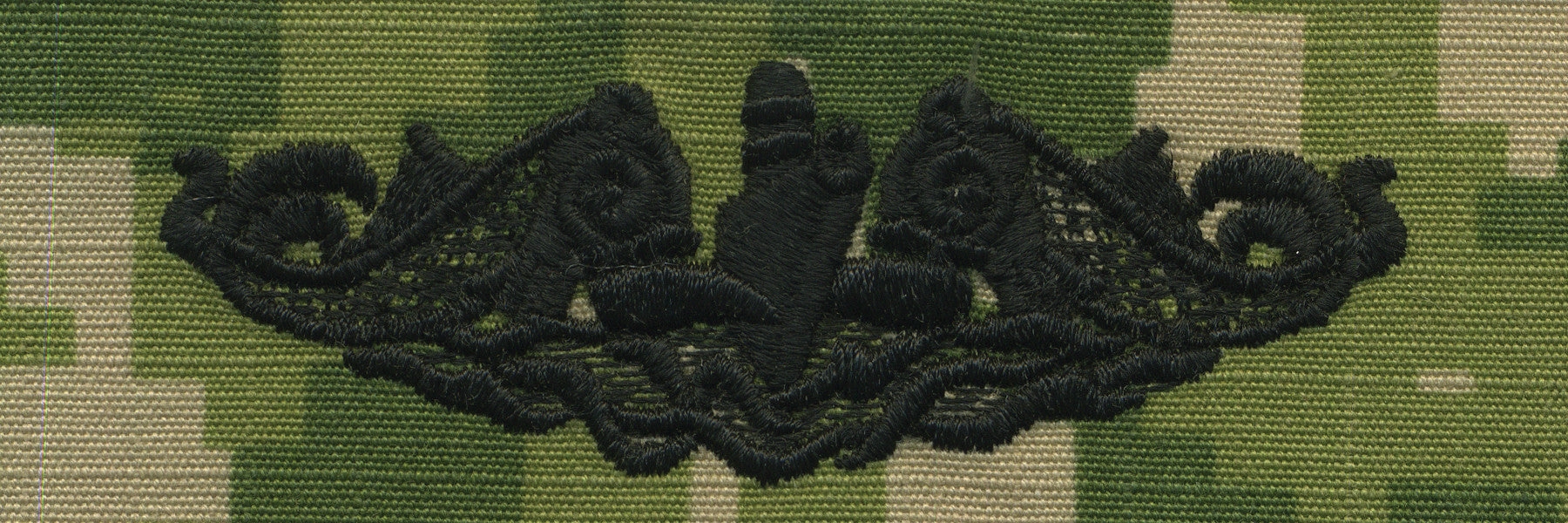 Picture of US Navy Badges Embroidered Submarine: Woodland Digital