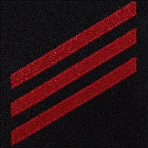 Picture of US Navy Rating Badges E3 Rating Fireman: Redchevron: S On Blue Serge